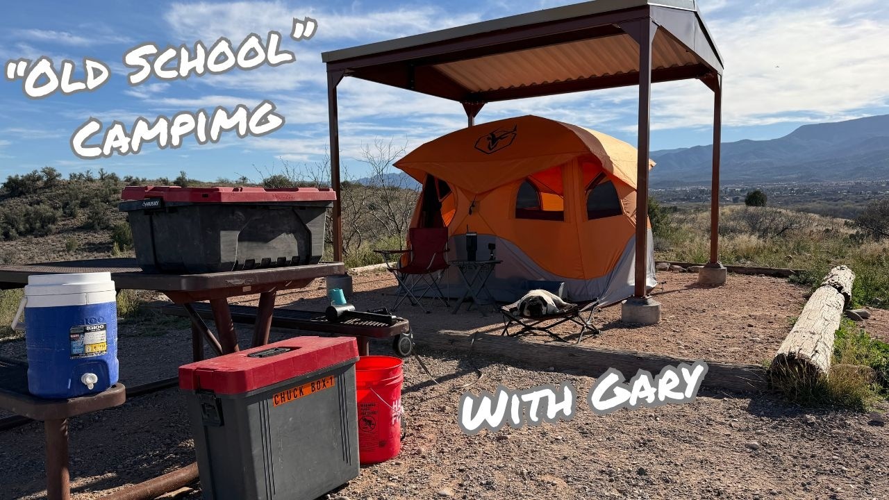 Кемпинг в стиле «старой школы» в государственном парке Dead Horse Ranch.