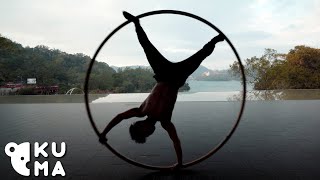 Hypnotizing Art in Motion