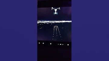 الإقلاع ليلا مطار القاهرة 