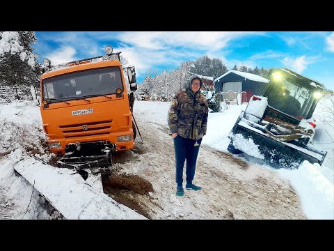 Застряла вся техника при уборке снега. Жизнь в деревне