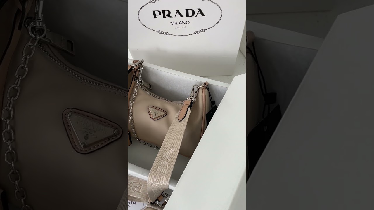 Сумка Prada Re-Edition 2005 Beige