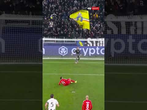 Video Pavlidis sbaglia il rigore contro la Juventus in Champions League scivolando al momento del tiro