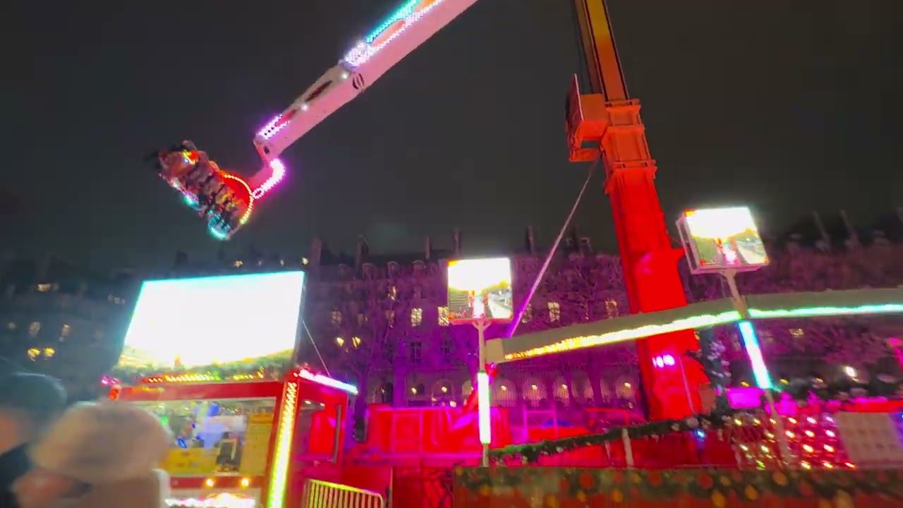 Booster Maxxx - Marché de Noël, Paris 2025