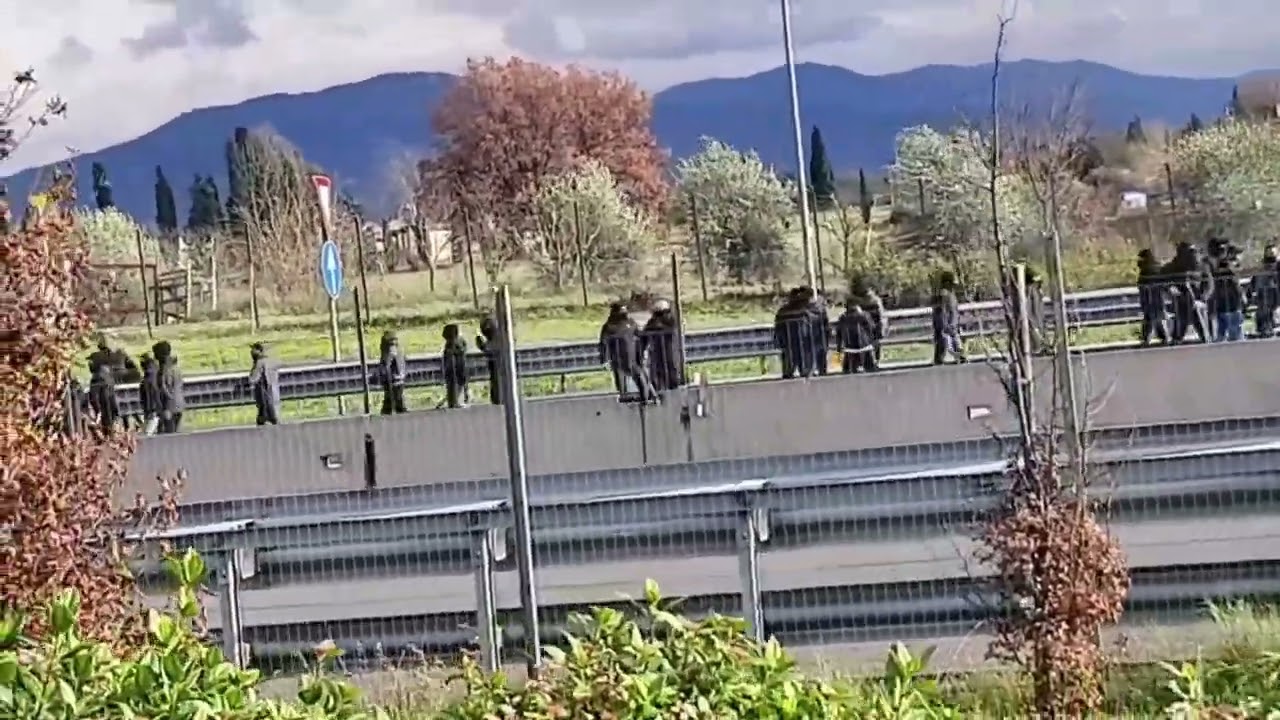 Street clash: Roma (left) vs. Napoli. 08.01.2023 (Part 2.)