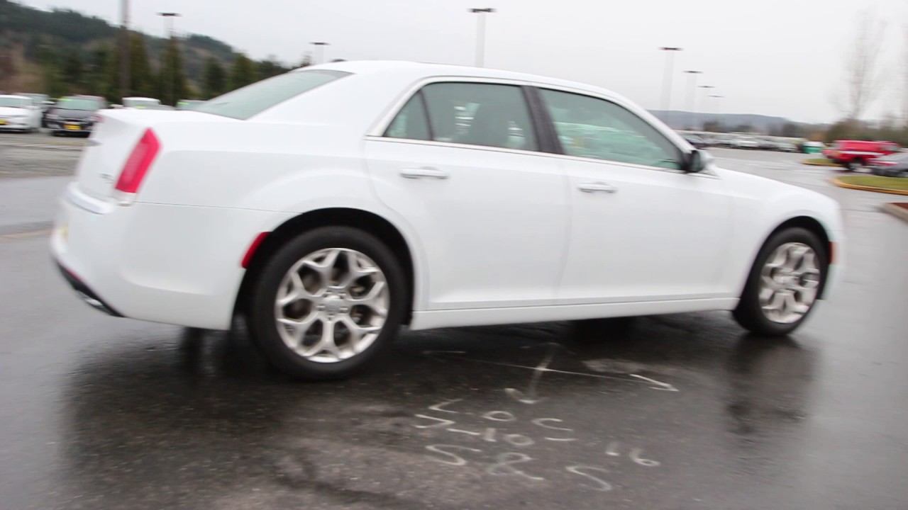 Chrysler 300c white