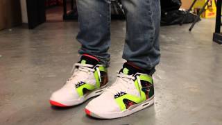 Panadería Inevitable Adepto Nike Air Tech Challenge Hybrid "OG White" - On Feet Video @ Exclucity -  YouTube