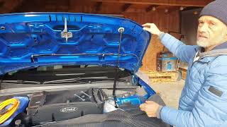 Gasdruckfeder Im Vorderen Kofferraum Beim Ford Explorercapri Einbauanleitung Der Firma Frunk.at