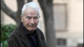 Play video: Muere José María Cruz Novillo, creador de varios de los logos más icónicos - laSexta Noticias