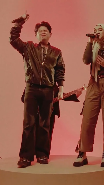 HAHAHA bareng @NabilaTaqiyyah udah pada nonton blm siih? #JuicyLuicy #NabilaTaqiyyah #HAHAHA