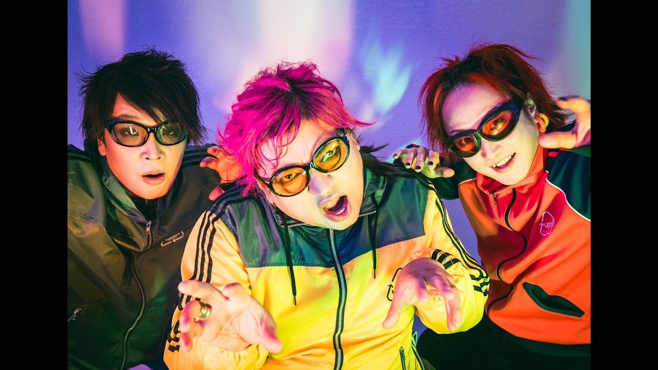 ROCKET DIVE / デッカチャン - YouTube