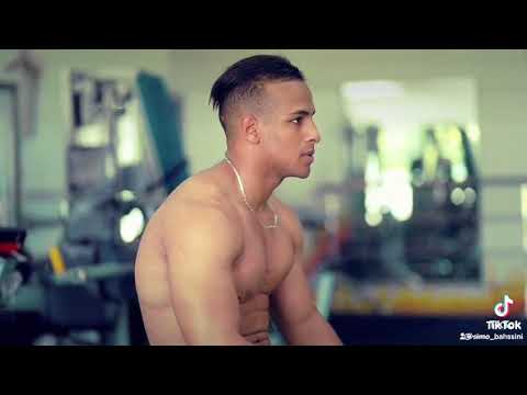 أنا بلارني هو يتبع في