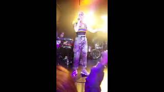 Jorja Smith Live - Never Too Much/Too Good (Luther Vandross/Drake Cover) The Echo Los Angeles chords