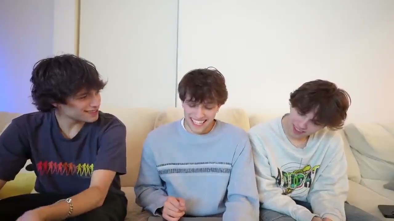 Sturniolo Triplets! REACTING TO PARANORMAL STORIES fan stories