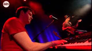 Video thumbnail of "De MIA's 2008: Bart Peeters & Hannelore Bedert - Ontdooi me"