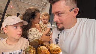 картинка: Дети в шоке от того что мы увидели !! Барселона Vlog День 2  | Саграда Фамилия и Триумфальная Арка
