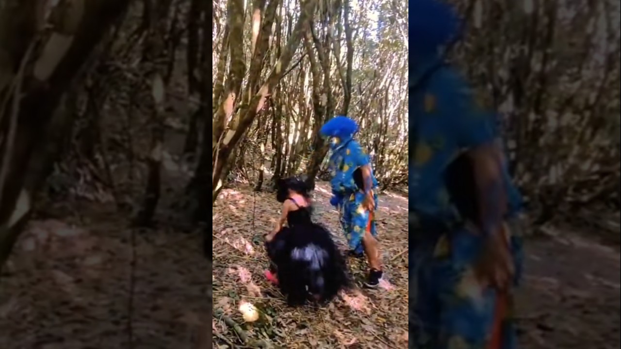 Hine-nui-te-po catches Tagaloa | Island Trunks 