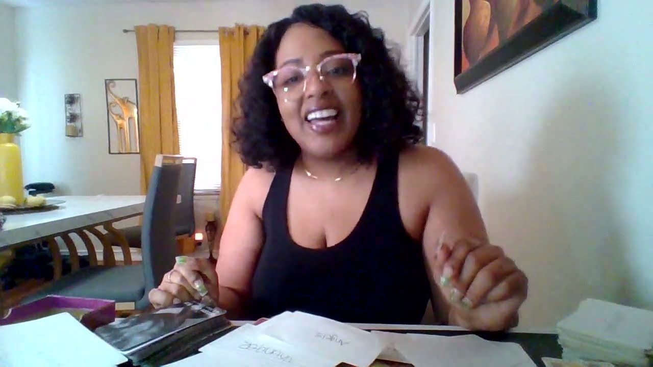 THIS PERSON IS THE SHY TYPE BUT THEY STUDY YOUR SOUL!🩷U HAVE A MAJOR COCKBLOCKER ALWAYS INTERFERING😔