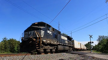 NS Dash 9 leads a short WB Intermodal Train on the NS Chicago Line