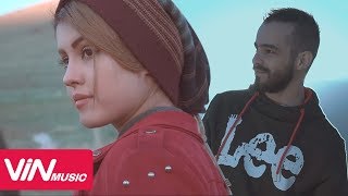 Adan - Pari | ئادان - پەری
Adan - Pari | ئادان - پەری
Follow us:
Facebook: http://goo.gl/fegM0
Twitter : http://goo.gl/RPuUv
Google+ : http://goo.gl/1GyjL
Instagram: http://instagram.com/vintvofficial#
Website: http://www.vintv.net/index.php/ku/
Please subscribe for more Kurdish Music http://goo.gl/GSTeS ©️ copyrighted by VIN Adan - Pari | ئادان - پەری