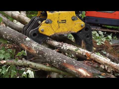 Cleaning Up with an Engcon Tiltrotator and Grapple