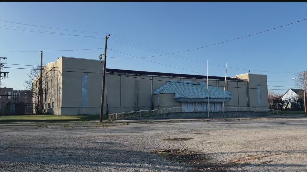 City of Youngstown looking for buyer of South Field House YouTube