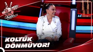 What Happened To Ebru Gündeş’s Chair? Resimi