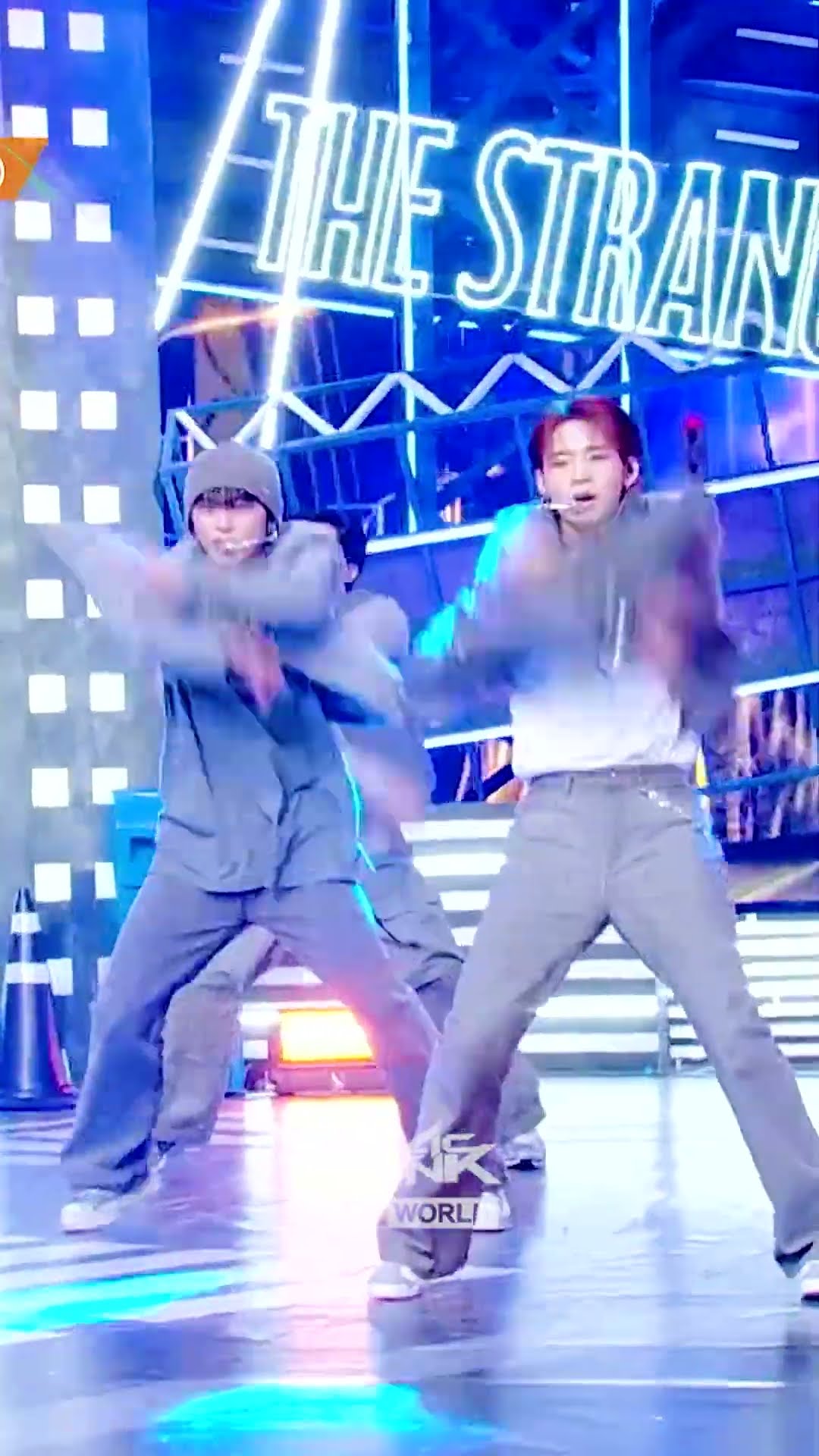 The Stranger - ONF #TheStranger #ONF #オンエンオフ #온앤오프 #Shorts #MusicBank | KBS WORLD TV