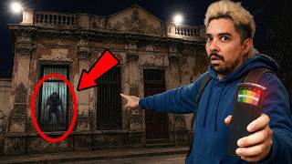 UN SER SE NOS APARECE EXPLORANDO ESTA CASA ANTIGUA
