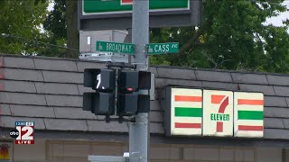 33-year-old driver hits at tree and dies in Bay City overnight