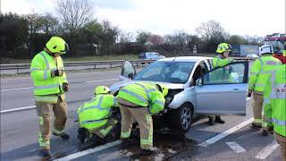 Dashcam recording single vehicle accident A12 Northbound, Essex, UK, Junction 14 (31 March 2016)