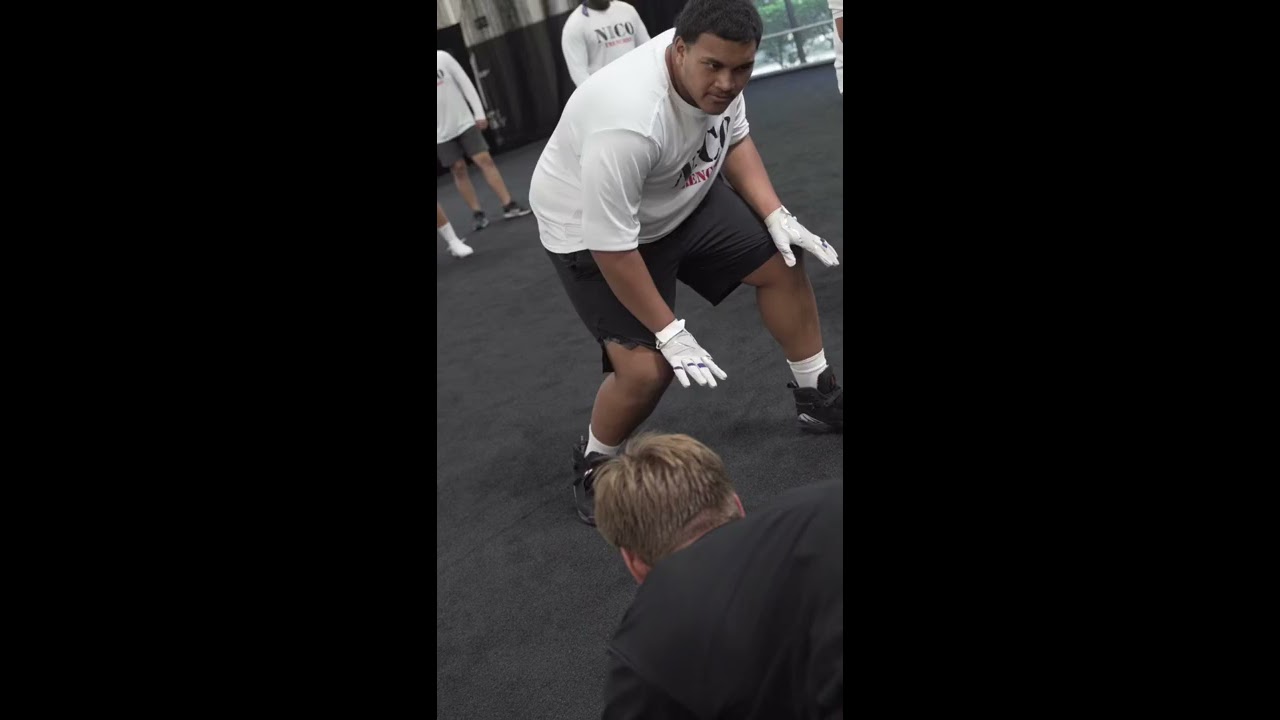 Offensive Line Slaps Defensive Linemen Lineman 1 On S Football Camps Violent Hands