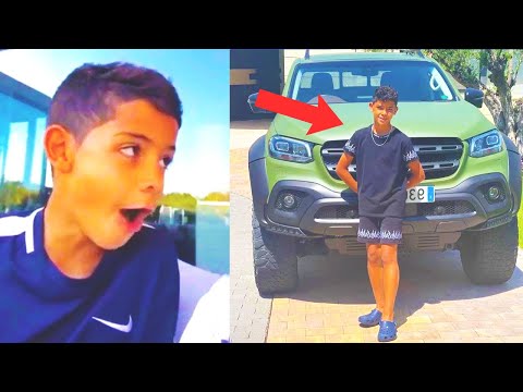 Video: Nytt Foto Av Cristiano Ronaldo Tvillingar