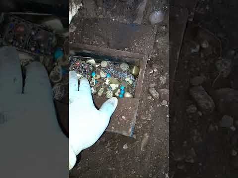 لحظة استخراج كنز مباشر كنوز ودفائن Treaseur Hunter Metal Detecting Egyqt