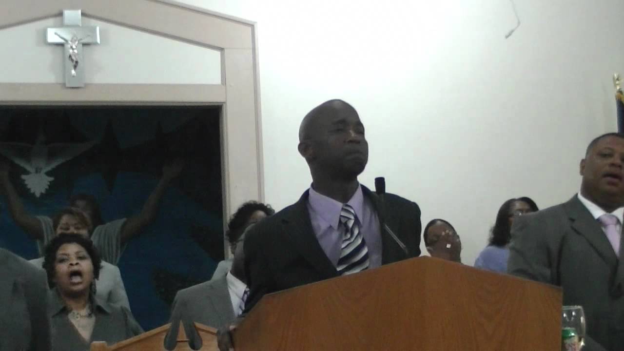 Rev. Fredrick Ford St. Paul Clevelnad MS sing I Still Have Joy.mp4
