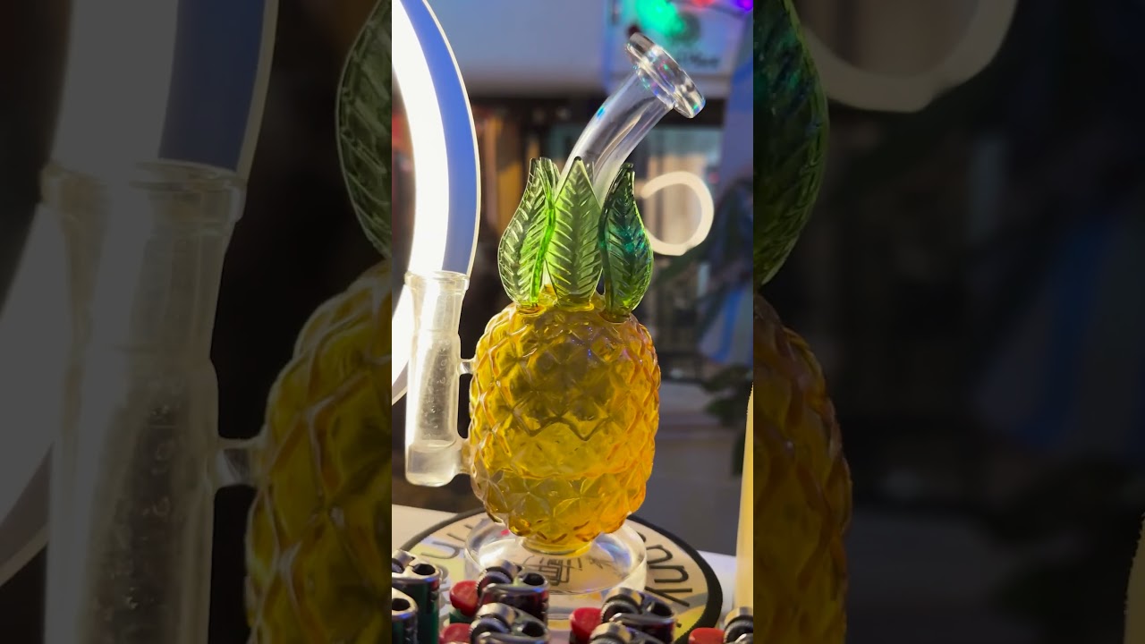 All our treats taste better when you consume using the pineapple rig. Who’s ready for a puff? 🚌💨💙💚✨