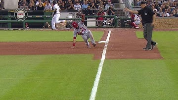 STL@PIT: Carpenter makes a quick snare on a liner