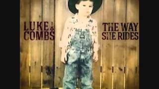 Video thumbnail of "I know she aint ready luke combs"