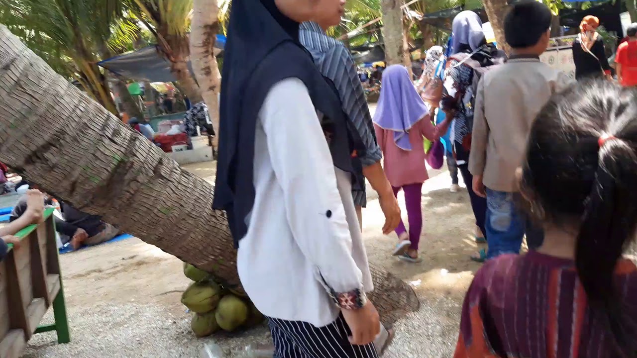 Para pengujung pantai kelapa TUBAN👍👍👍👍👍 - YouTube