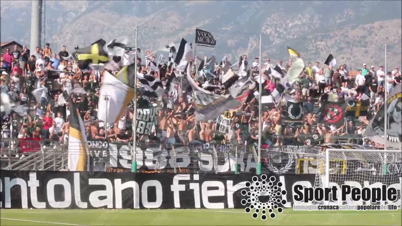 ⚫⚪ \