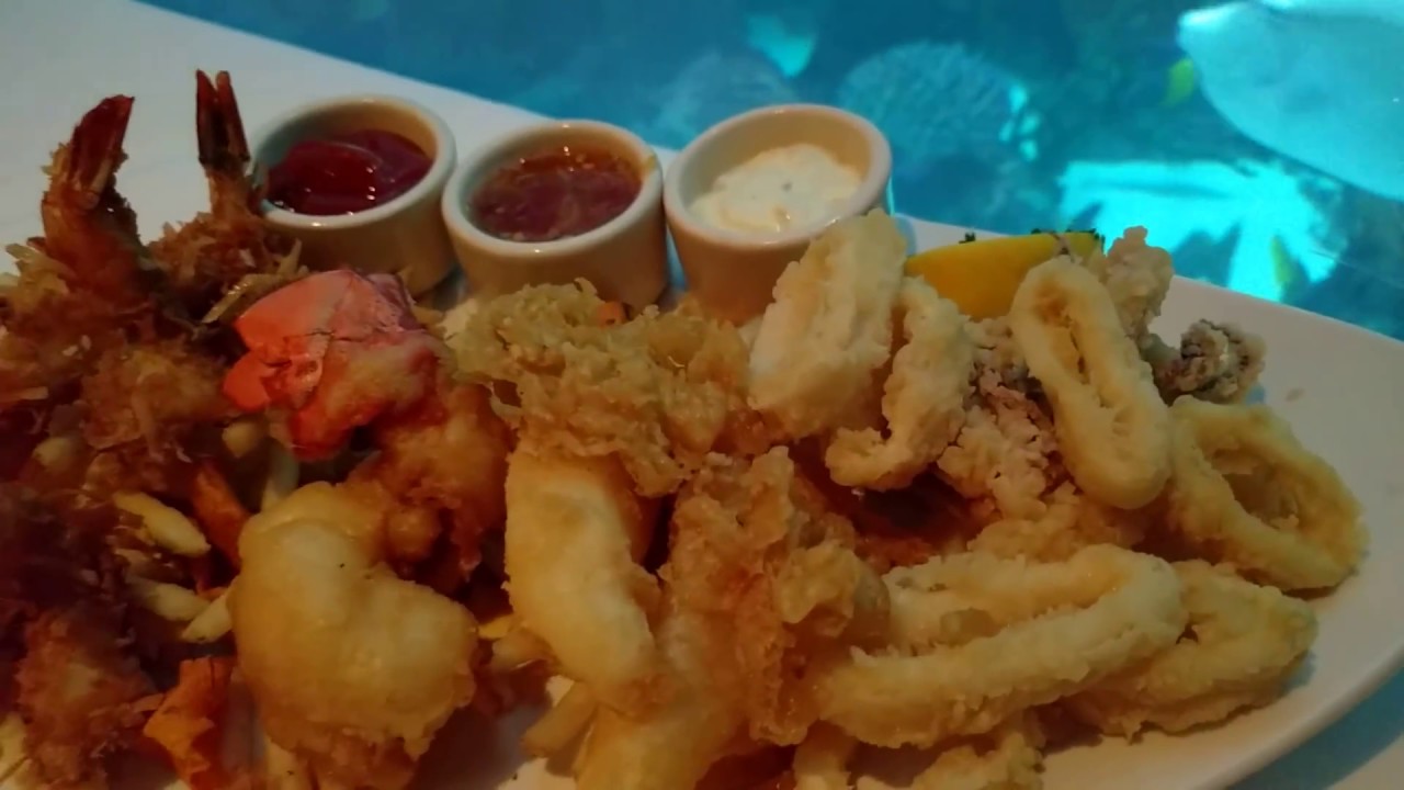 Chart House, Fresh Seafood with Gigantic Aquarium in Las Vegas
