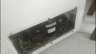 frezer box  tidak dingin kompressor panas