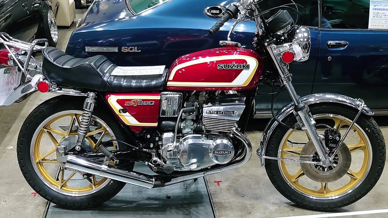 SUZUKI GT380【1972年 ジーティサンパチ 空冷直列3気筒 2スト 6速