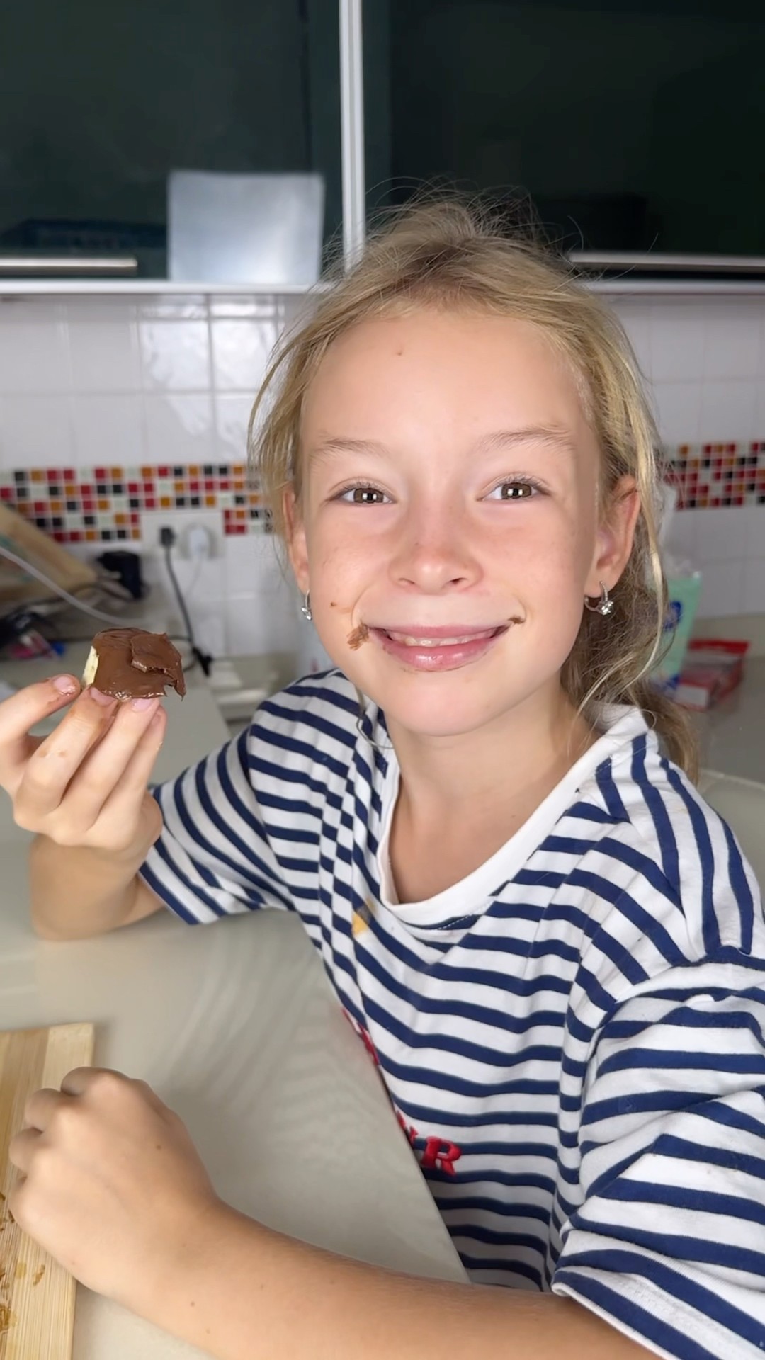 Chocolate cookie with banana