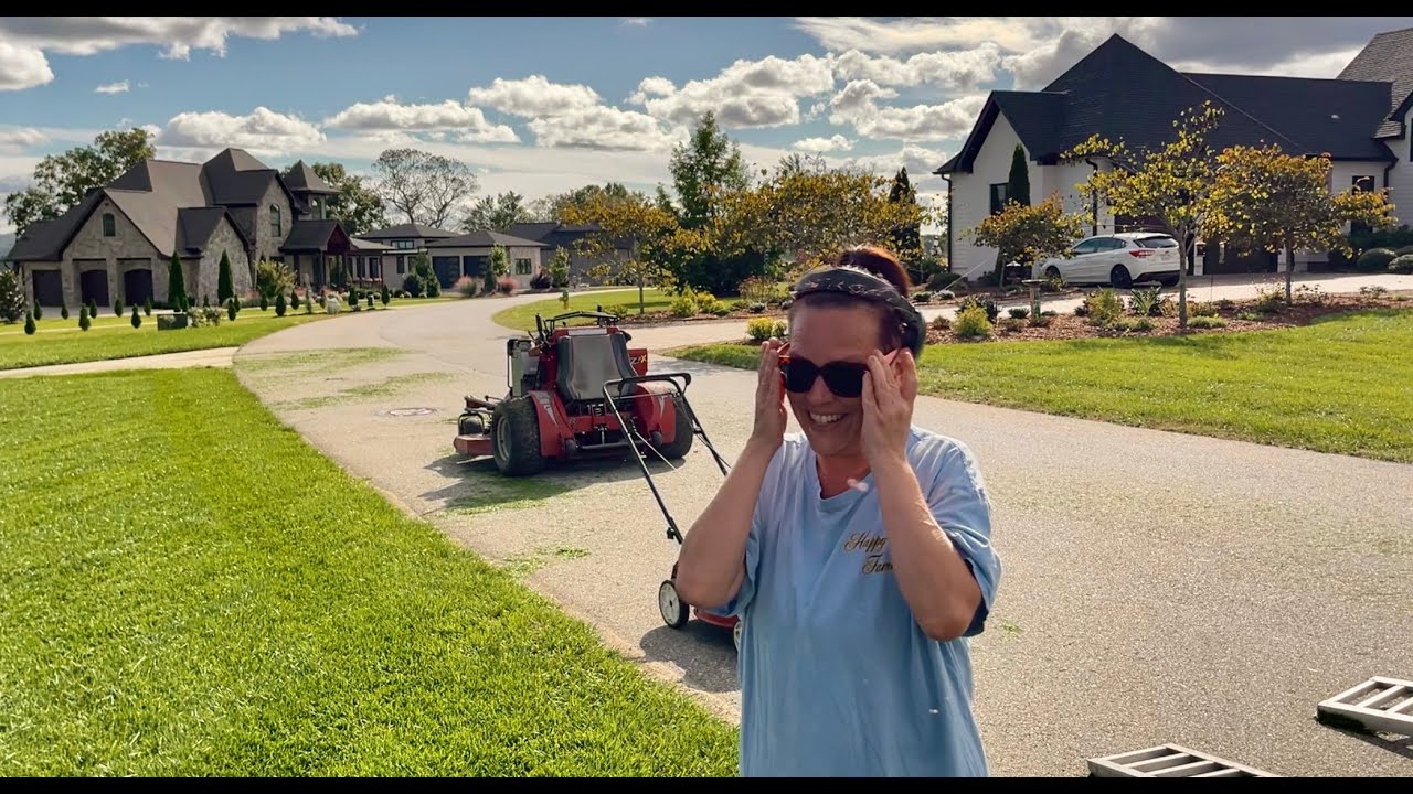 БРОСАЮ УХОД ЗА ГАЗОНОМ! СТРИЖКА БОЛЬШЕ НЕ СТОИТ ТОГО!