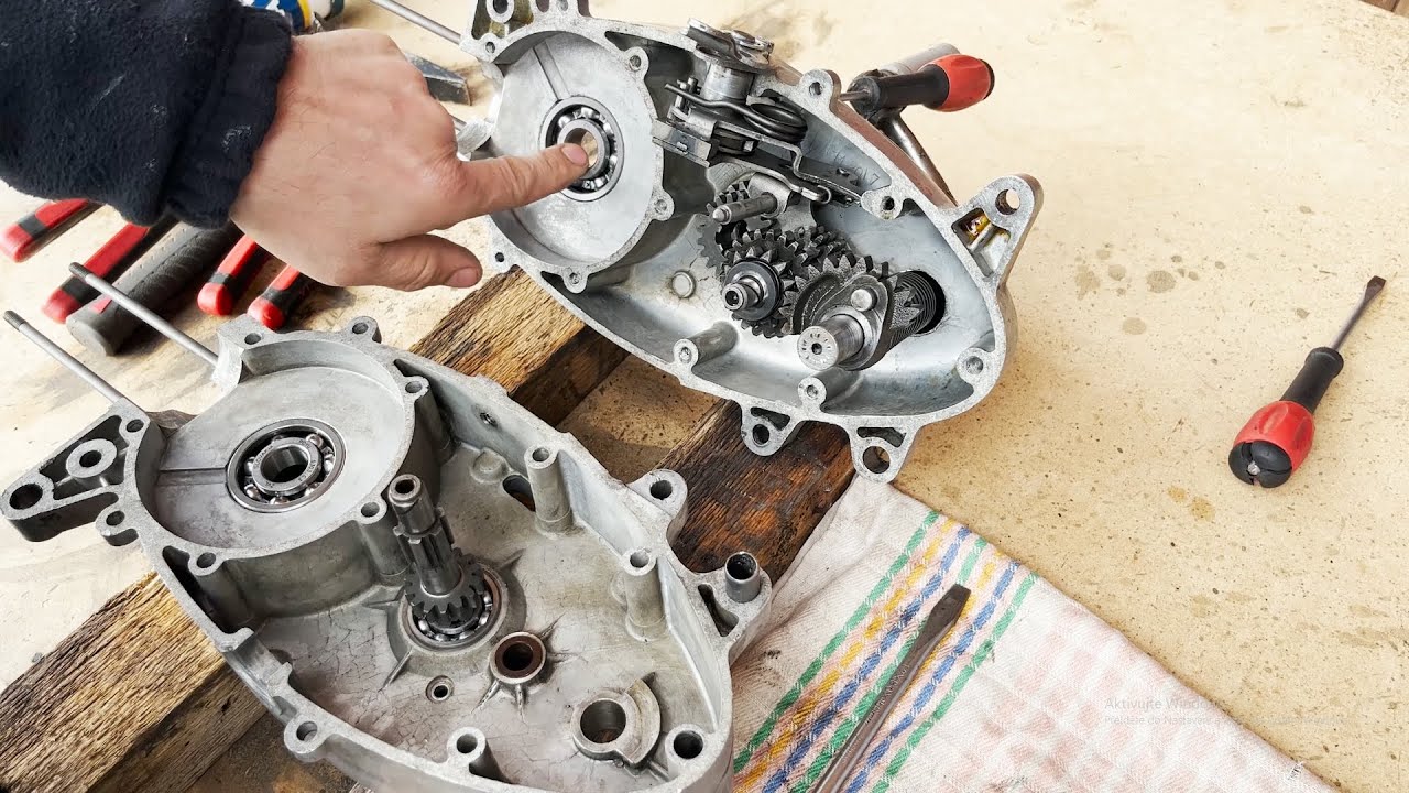 Jawa 50/20 - 2.Díl - Skládání motoru