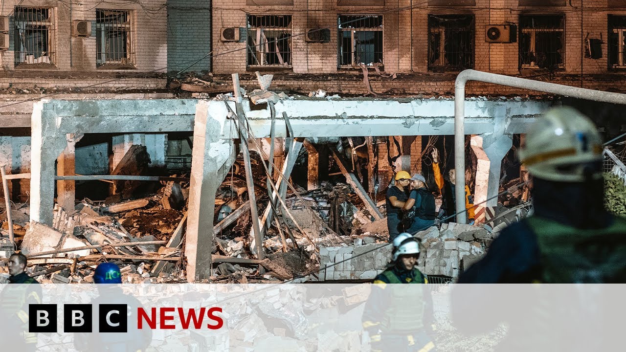 ⁣Nine injured as Russian missiles hit apartment block in Dnipro, Ukraine – BBC News