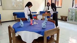 Langkah-langkah table set up penataan meja makan untuk table manner tata boga SMKN 2 PONOROGO
