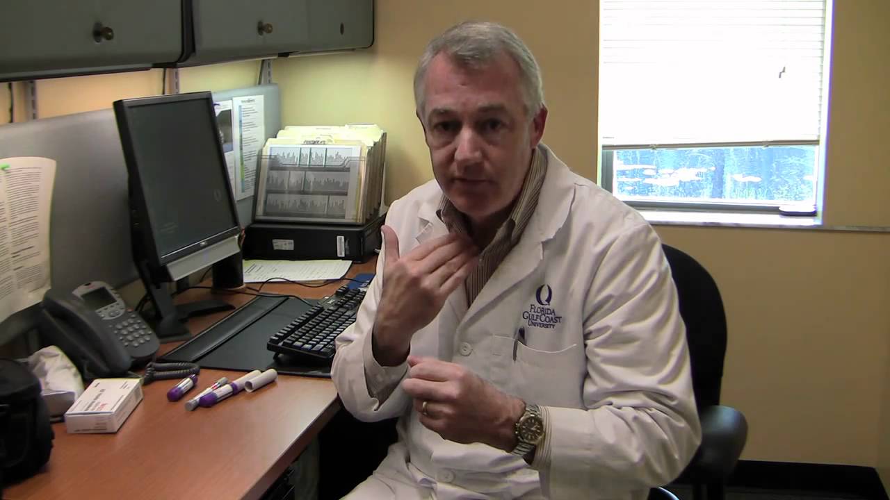 How to Treat a Bee Sting - YouTube