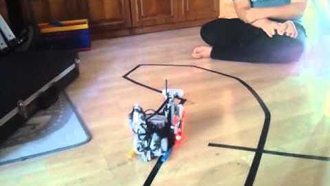 Lego Mindstorms Line Following Robot with Two Light Sensors