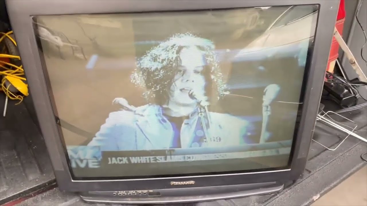 1995 flatscreen tv, works?